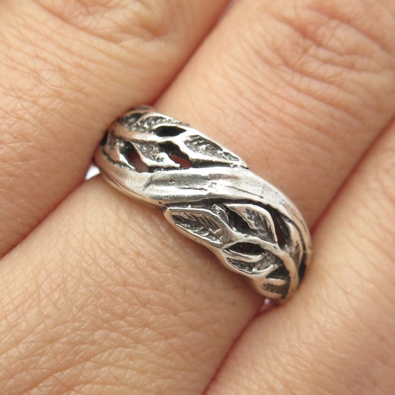 925 Sterling Silver Vintage Leaf Band Ring Size 8… - image 1