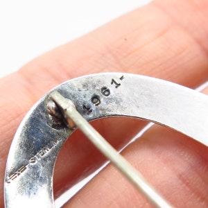 925 Sterling Silver Vintage Striped Design Oval Pin Brooch image 4