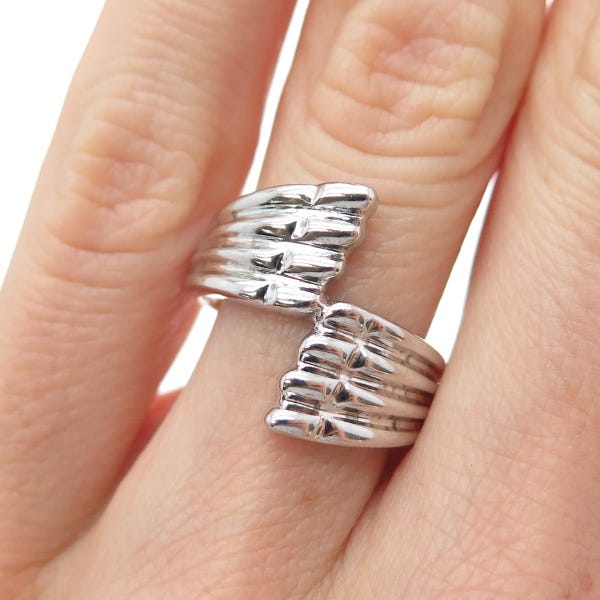 925 Sterling Silver Vintage Modernist Wings Bypass Ring Size 6