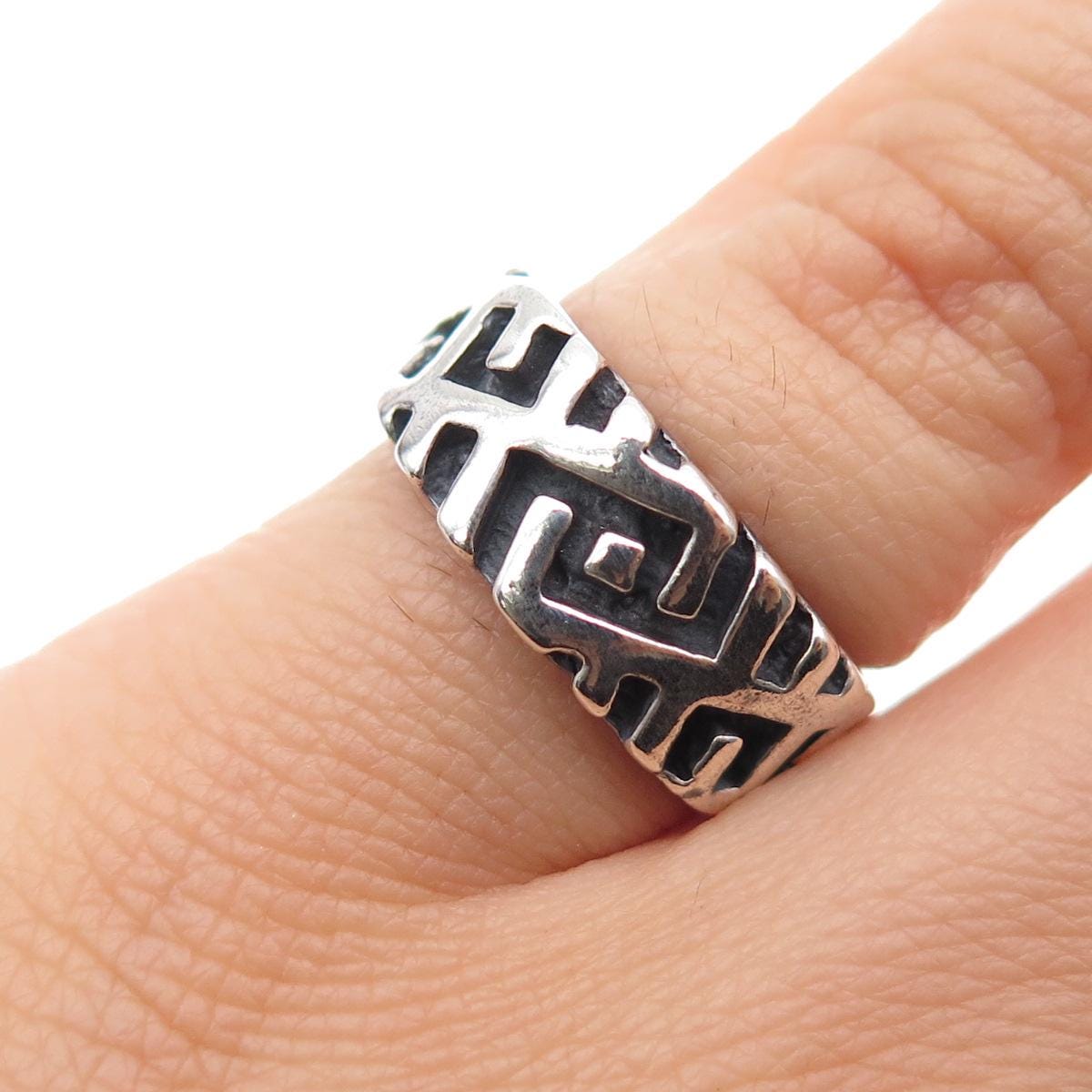 SUNWEST 925 Sterling Silver Vintage Modernist Maze Oxidized Band