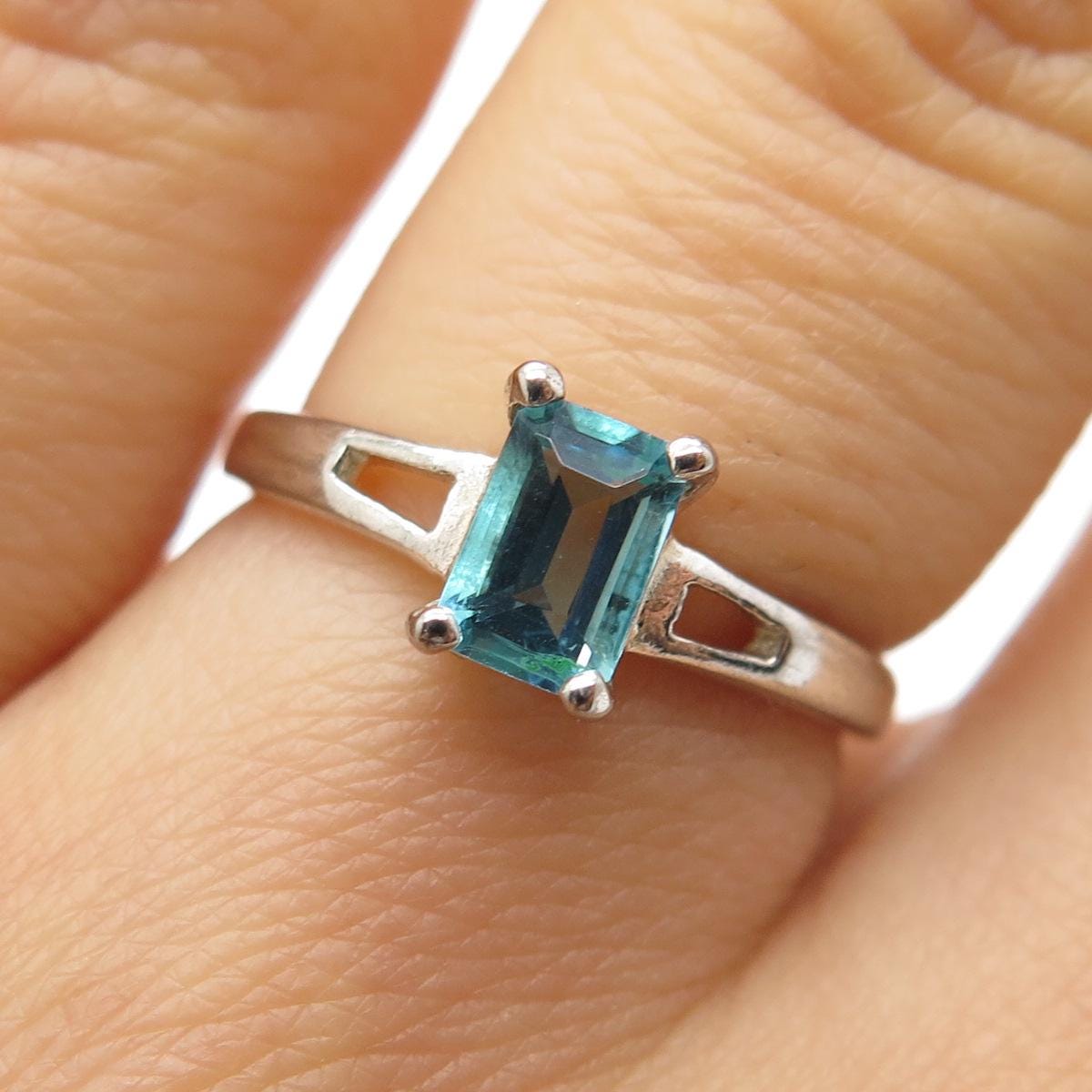 925 Sterling Silver Vintage Real Emerald-Cut Aquamarine Ring Size 5.75