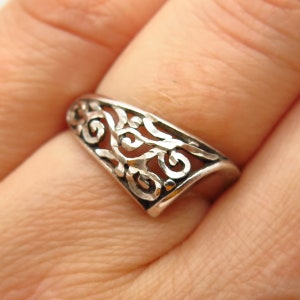 925 Sterling Silver Vintage Carved Swirl Design Ring Size 6 1/4