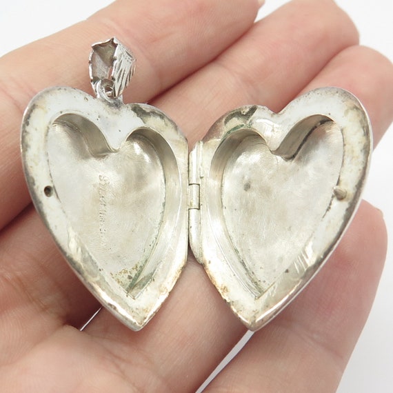 925 Sterling Silver Vintage Etched Heart Locket 3… - image 3
