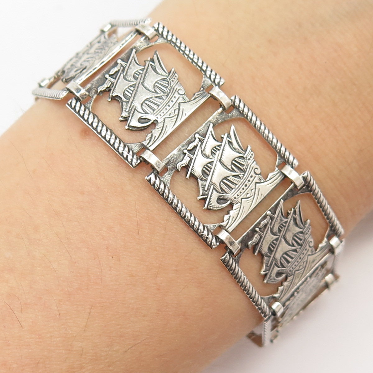 925 Sterling Silver Vintage Sail Ship Panel Link Bracelet
