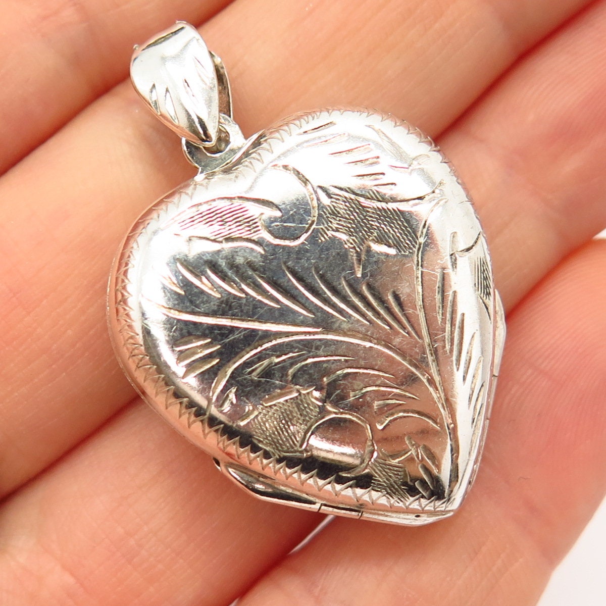 Silver heart locket sale vintage