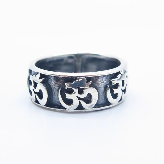 925 Sterling Silver Vintage Om Mantra Band Ring S… - image 3