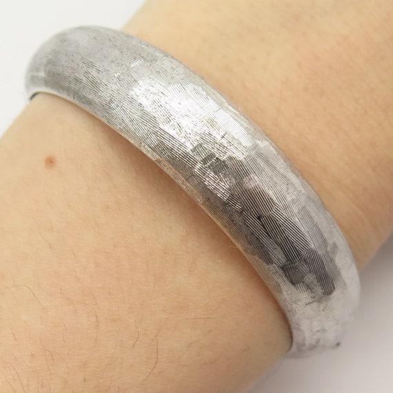 925 Sterling Silver Vintage Hayward Textured Hinged Bangle 