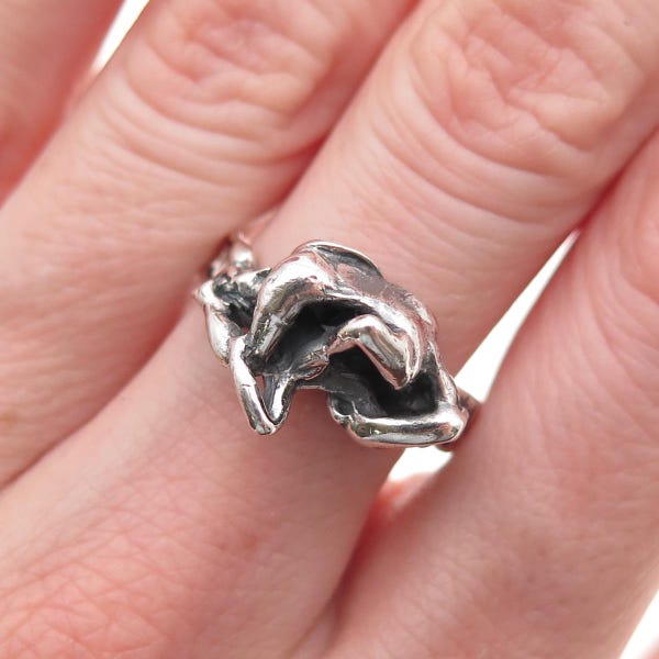 925 Sterling Silver Vintage Erotic Scene Oxidized Ring Size 9.75