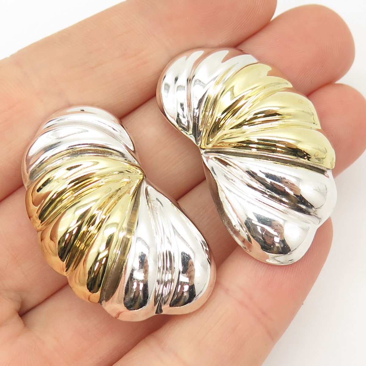 925 Sterling Silver 2-tone Vintage Mexico Ribbed Hollow Clip 925 Sterling Silver 2-tone Vintage Mexico Ribbed Hollow Clip