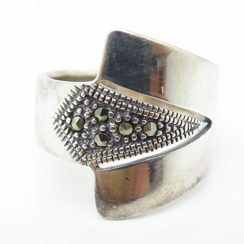 Marsala 925 Sterling Silver Marcasite Gem Modernist Arrow Design Ring Size 8.5