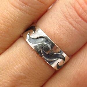 925 Sterling Silver Wave Design Band Ring Size 7 3/4
