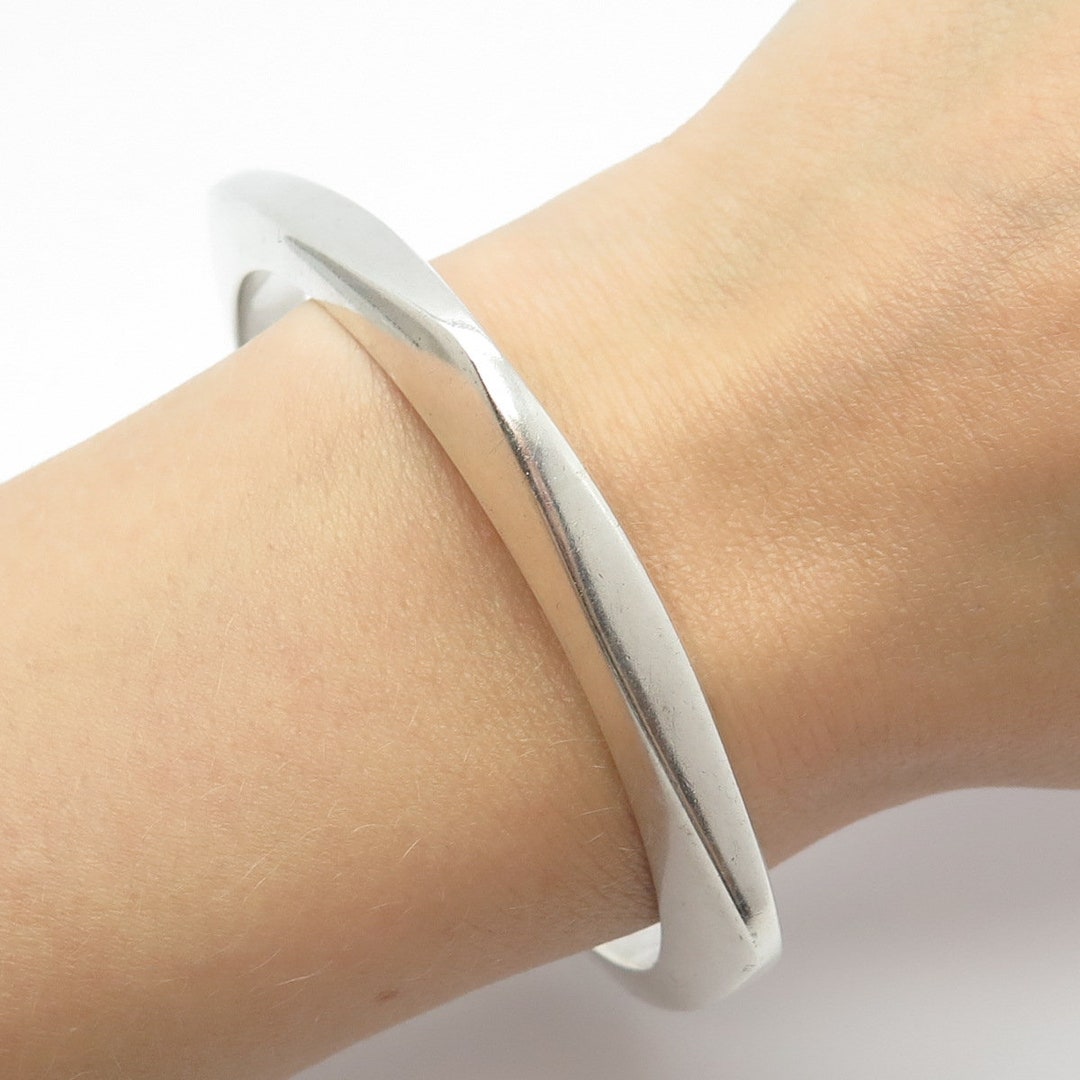 Mexico Sterling Silver Swage Bangle Mexico Silver Swage Bangle Vintage Item  #930R- Mexican Sterling Silver Twist Mexico Silver Swage Bangle Vintage
