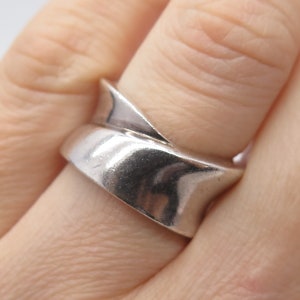 925 Sterling Silver Vintage Modernist Band Ring Size 6 3/4
