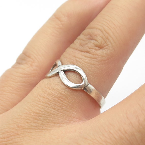 925 Sterling Silver Vintage Infinity Ring Size 7.… - image 2