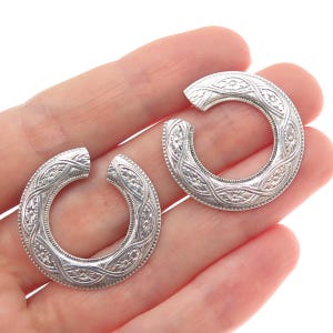 ANGELA CUMMINGS 925 Sterling Silver Vintage Celtic Floral Circle Earrings