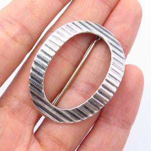 925 Sterling Silver Vintage Striped Design Oval Pin Brooch image 1