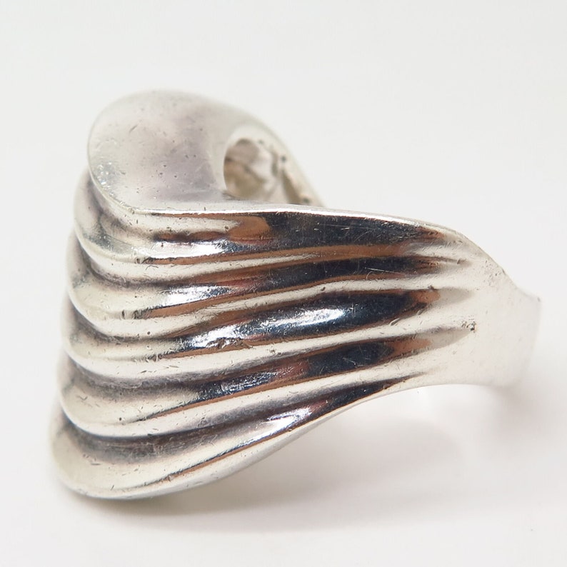 925 Sterling Silver Vintage Ribbed Wavy Design Chunky Ring Size 9