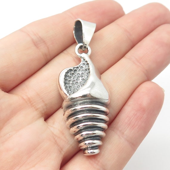 925 Sterling Silver Vintage Seashell Pendant - image 1