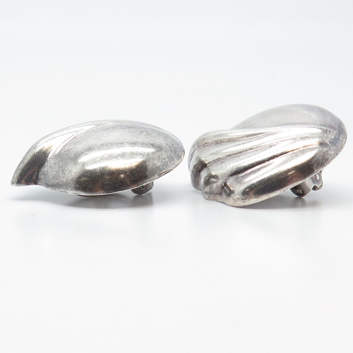 Silver-Tone Shell Statement Clip-On Earrings - Silver Silver Shell Dangle Clear Clip-on Earrings - Etsy main image 4