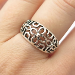 925 Sterling Silver Vintage Cutout Floral Ring Size 8 3/4