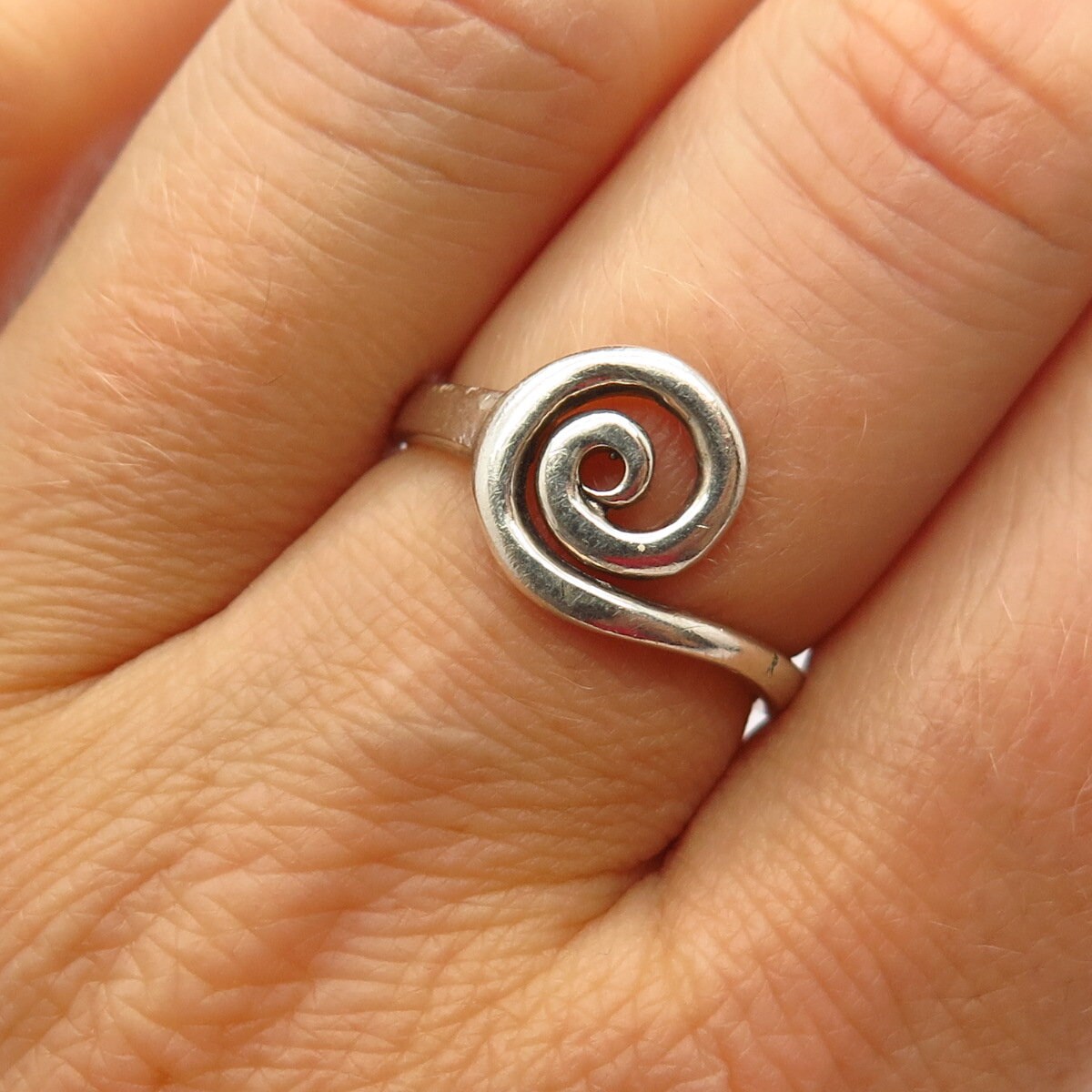Details about    Pretty Swirl Design Ring Sterling Silver .925 Sizes Avail  4,5,6,7,8,9,10,11,