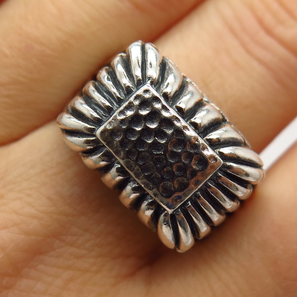 925 Sterling Silver Vintage Ribbed and Dotted Signet Ring