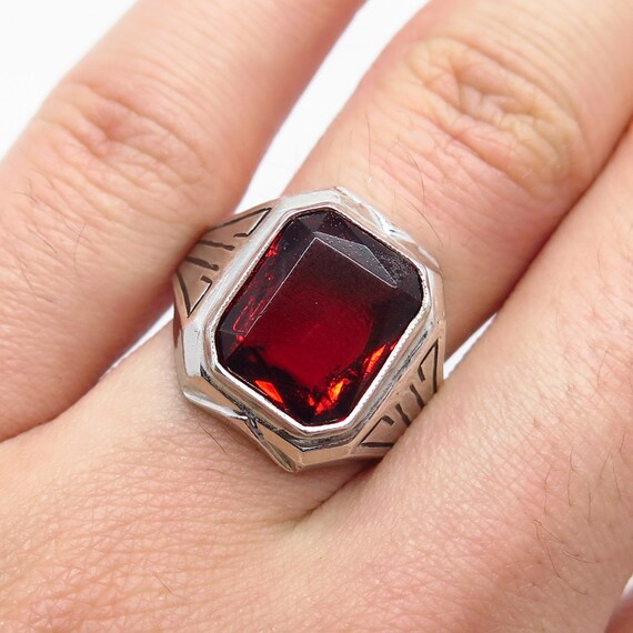 925 Sterling Silver Vintage Red Glass Ring Size 8… - image 1