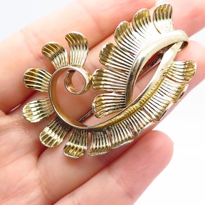 925 Sterling Silver Gold Plated Vintage Napier  Ribbed and Swirl Pin Brooch