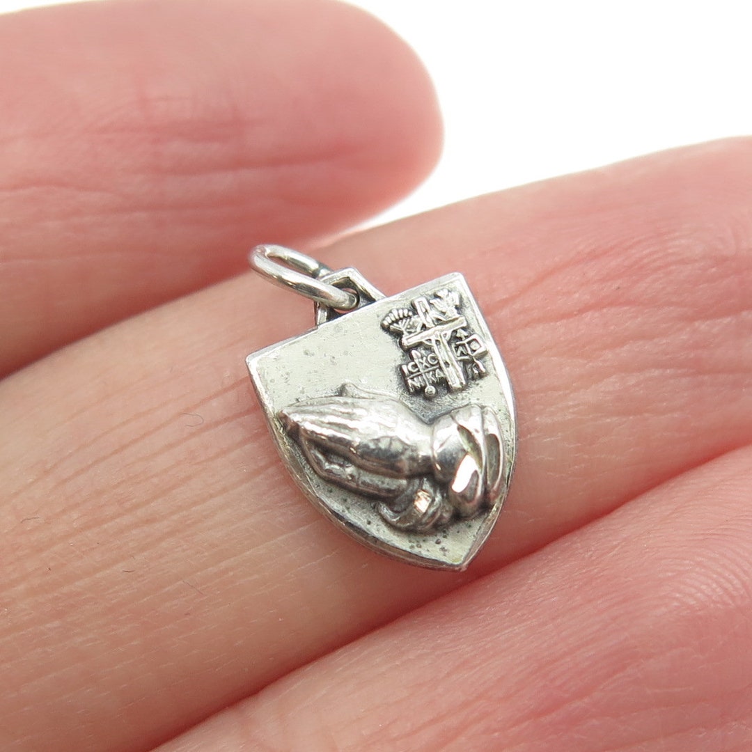 Silver 925 Pray Hand ＆Old school Chain Amazon.com: .925 Sterling Silver Praying Hands 1 Pendant