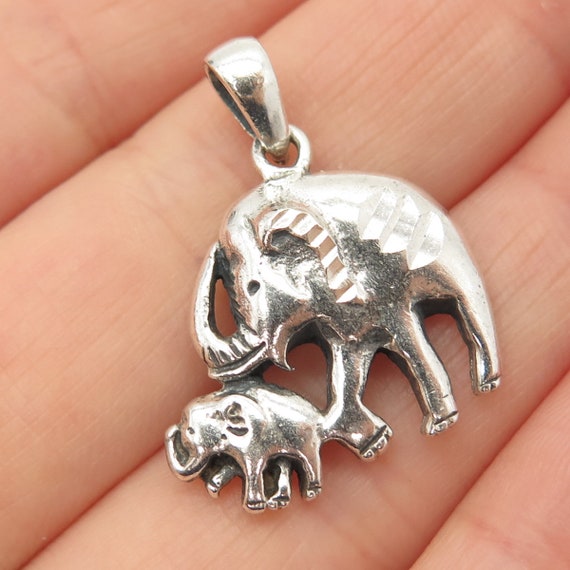 Magic Metal Elephant Charm Necklace Silver Tone Tribal Vintage Safari Charm Pendant NN56 Magic Metal Elephant Charm Necklace Silver Tone Tribal Vintage Safari Charm Pendant NN56