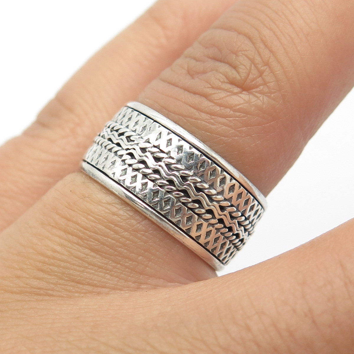 925 Sterling Silver Vintage Ornate Handcrafted Band Ring Size 7.25