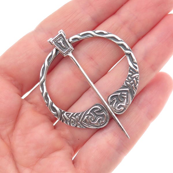 925 Sterling Silver Antique Art Deco Scottish Oxidized Iona Kilt Pin