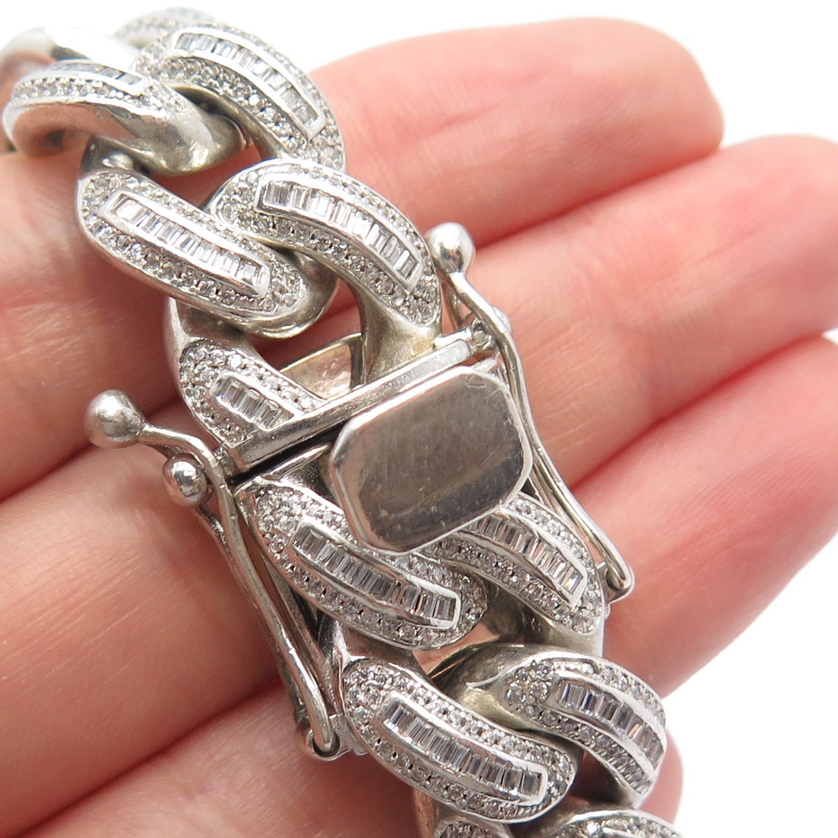 925 Sterling Silver Vintage C Z Heavy Cable Link Bracelet 925 Sterling Silver Vintage C Z Heavy Cable Link Bracelet