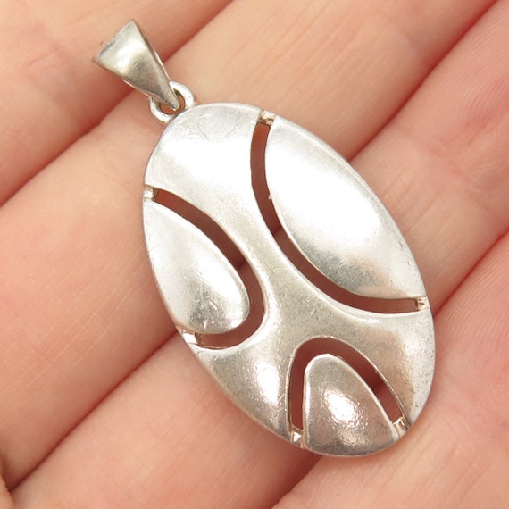 925 Sterling Silver Vintage Cutout Oval Pendant - image 1
