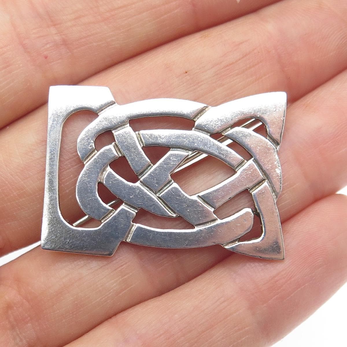 1999年 英国 ヴィンテージ 2000年 ミレニアム チャーム 925 シルバ 925 Sterling Silver Vintage 1996 SM Dublin Celtic Knot Pin Brooch