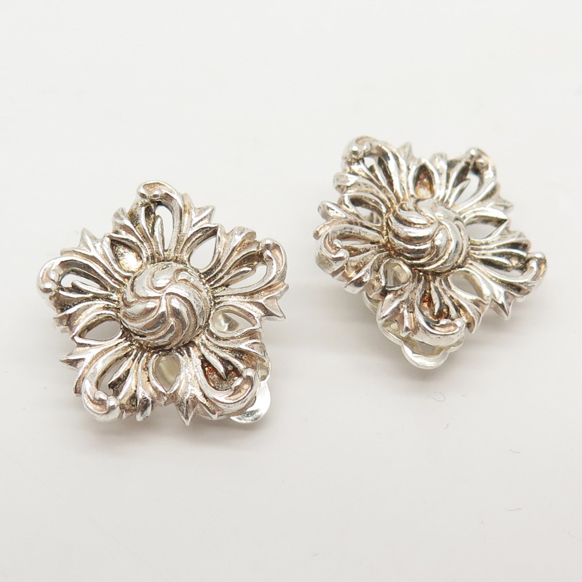 ☆MARS MARK☆ Antique Floral Earring No1 M212 Vtg. Sterling Silver Marcasite Screw On Earrings Flower