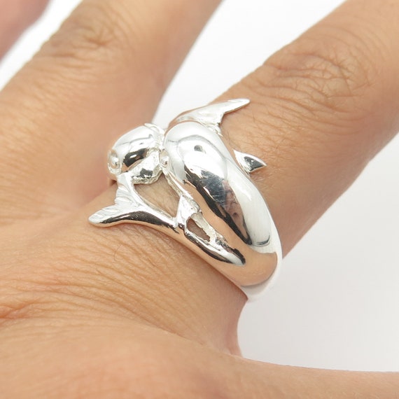 925 Sterling Silver Vintage Shiny 2 Playing Dolphins Cocktail Ring