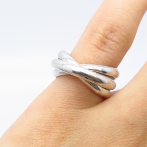 925 Sterling Silver Vintage Mexico Triple Interlocked Ring Size 4.25