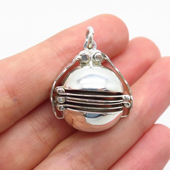 Silver ball pendant discount
