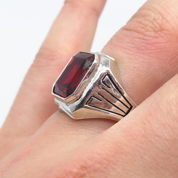 925 Sterling Silver Vintage Red Glass Ring Size 8… - image 2