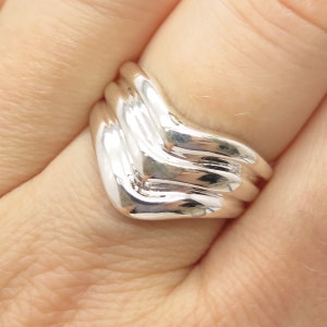 925 Sterling Silver Vintage Wavy Ring Size 7 3/4
