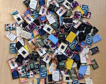 Aangepaste miniatuurboeken: aanpasbare boekomslagen