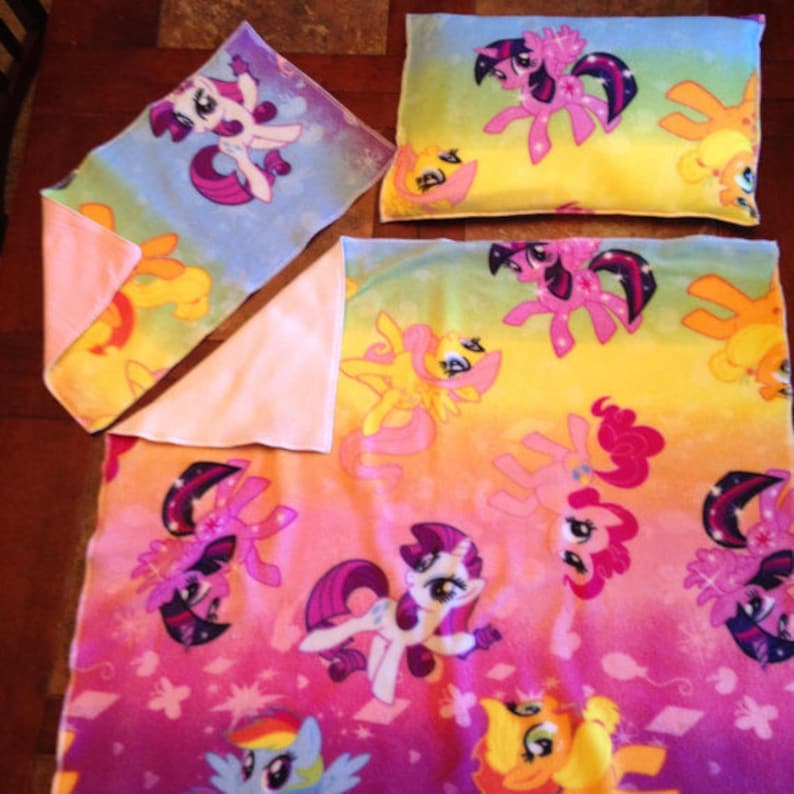 Handcrafted Fleece Thomas the Tain Blanket Sets