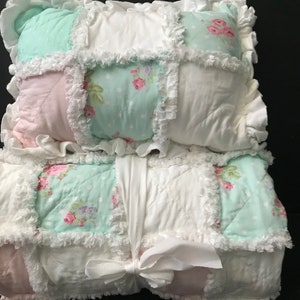 Cottage Core , Shabby Pastels Rag Banket/Quilt with Matching Pillow image 7