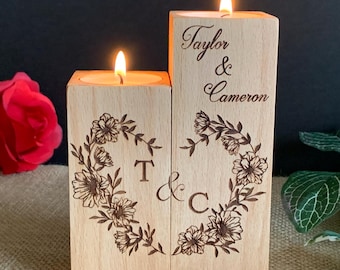 Bougeoir coeur en bois personnalisé, noms, initiales et date gravés, motif floral
