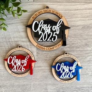 Personalized Graduation Name Ornament Class of 2025 Custom Xmas Gift for Senior Engraved Bauble College Graduate High School Grad University
