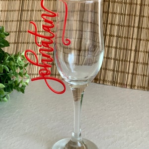 Custom Wedding Wine Glass Charms Personalized Name Tags Cocktail Drink Markers Laser Cut Place Cards Hanging Drink Name Tags for Glasses Red