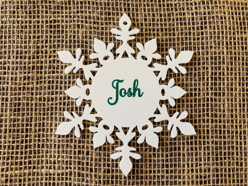 Personalized White Name Ornaments Custom Hanging Snowflakes Christmas Tree Decorations Xmas Decor Holiday Gifts for Family Custom Names 2020