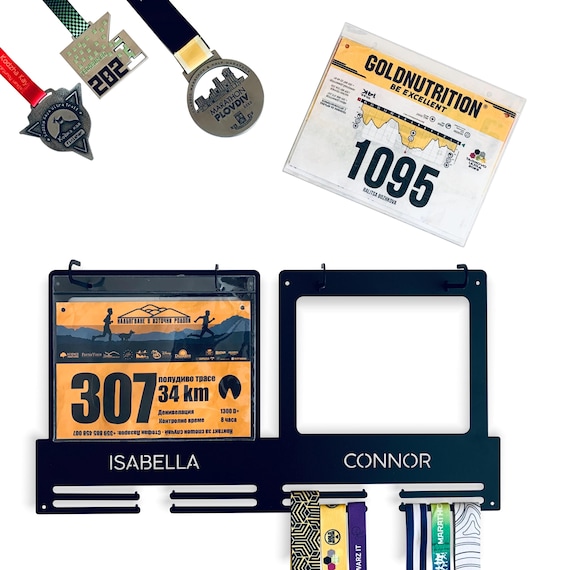 Running Medal and Bib Holder with Custom Couple Names or Text, Personalized Double Race Bib Hanger, Display for Runners, 20 pcs protectors
