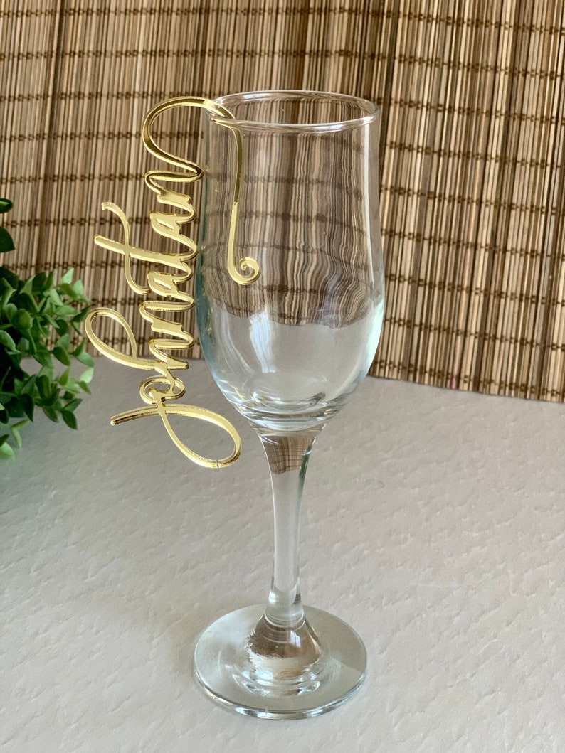 Custom Wedding Wine Glass Charms Personalized Name Tags Cocktail Drink Markers Laser Cut Place Cards Hanging Drink Name Tags for Glasses Gold mirror